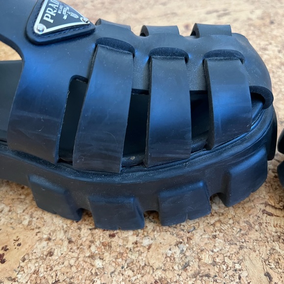 Authentic PRADA sandals - Picture 4 of 6